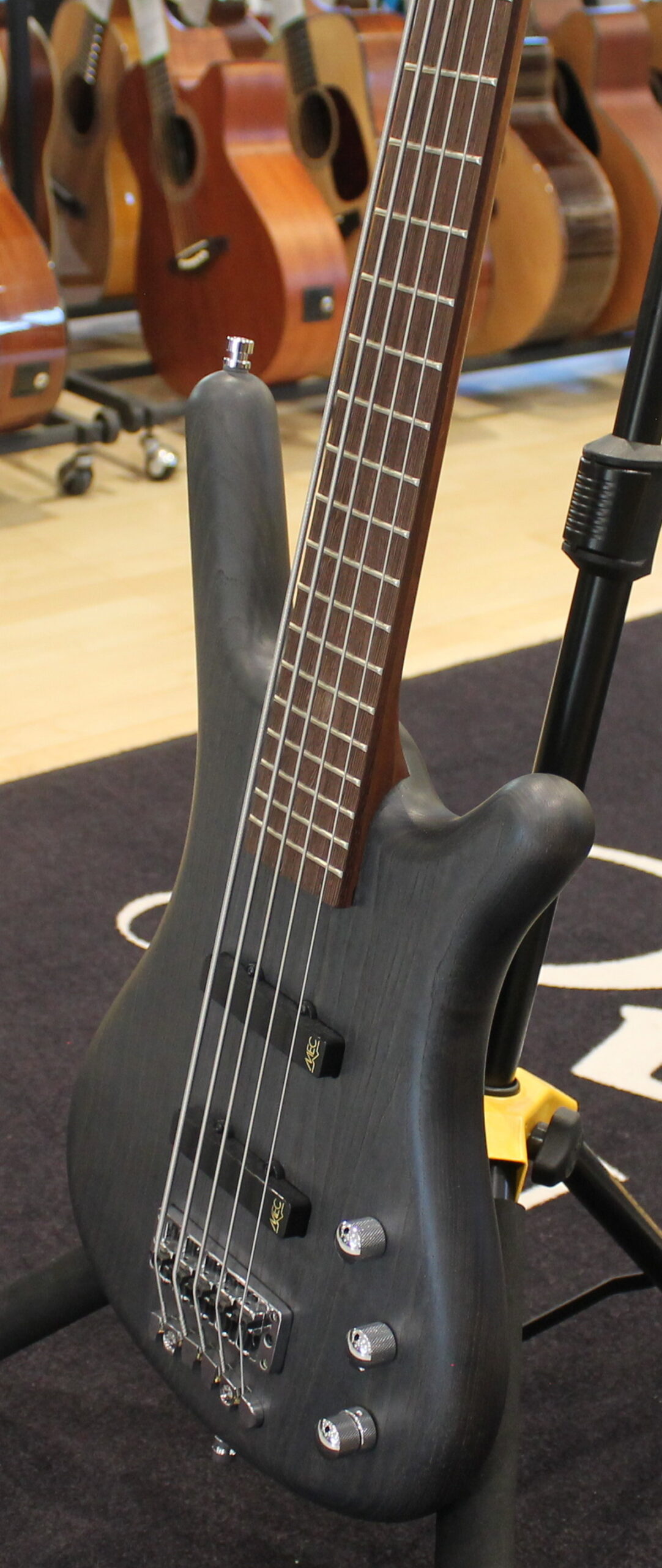 Warwick Corvette STD Ash 5 Nirvana Black Transparent Satin - immagine 4