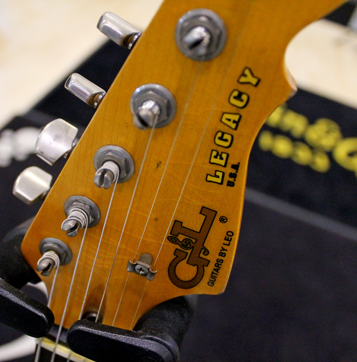 G&L Legacy Rustic Lake Placid Blue - immagine 12