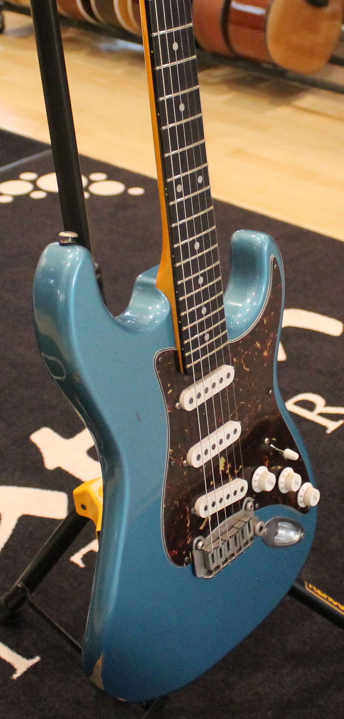 G&L Legacy Rustic Lake Placid Blue - immagine 2