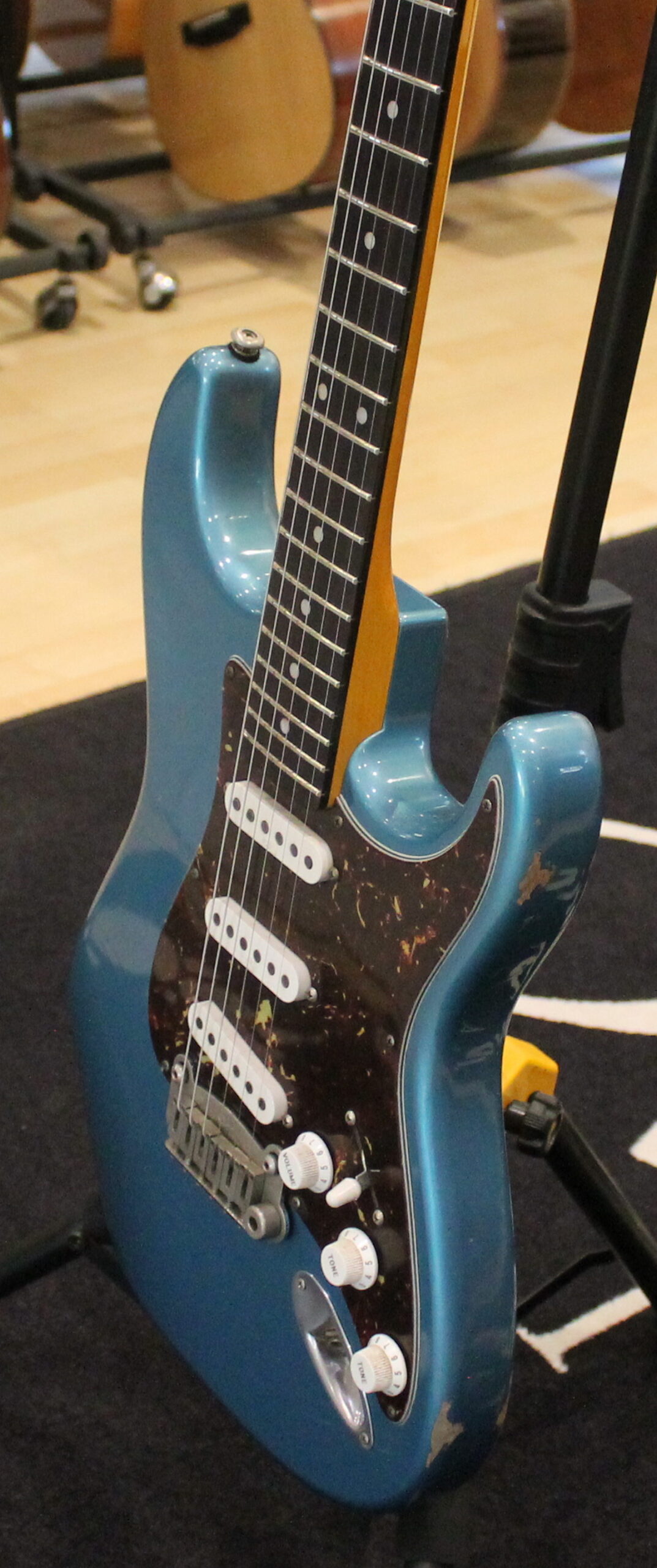 G&L Legacy Rustic Lake Placid Blue - immagine 6