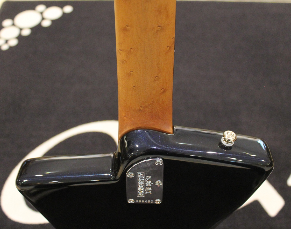 Music Man St. Vincent Goldie Guitar Ebony Fretboard Silk Charmeuse - immagine 13