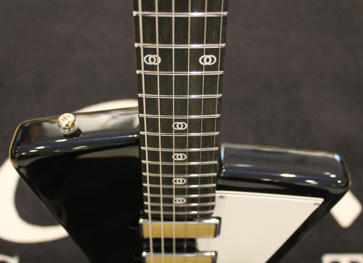 Music Man St. Vincent Goldie Guitar Ebony Fretboard Silk Charmeuse - immagine 6