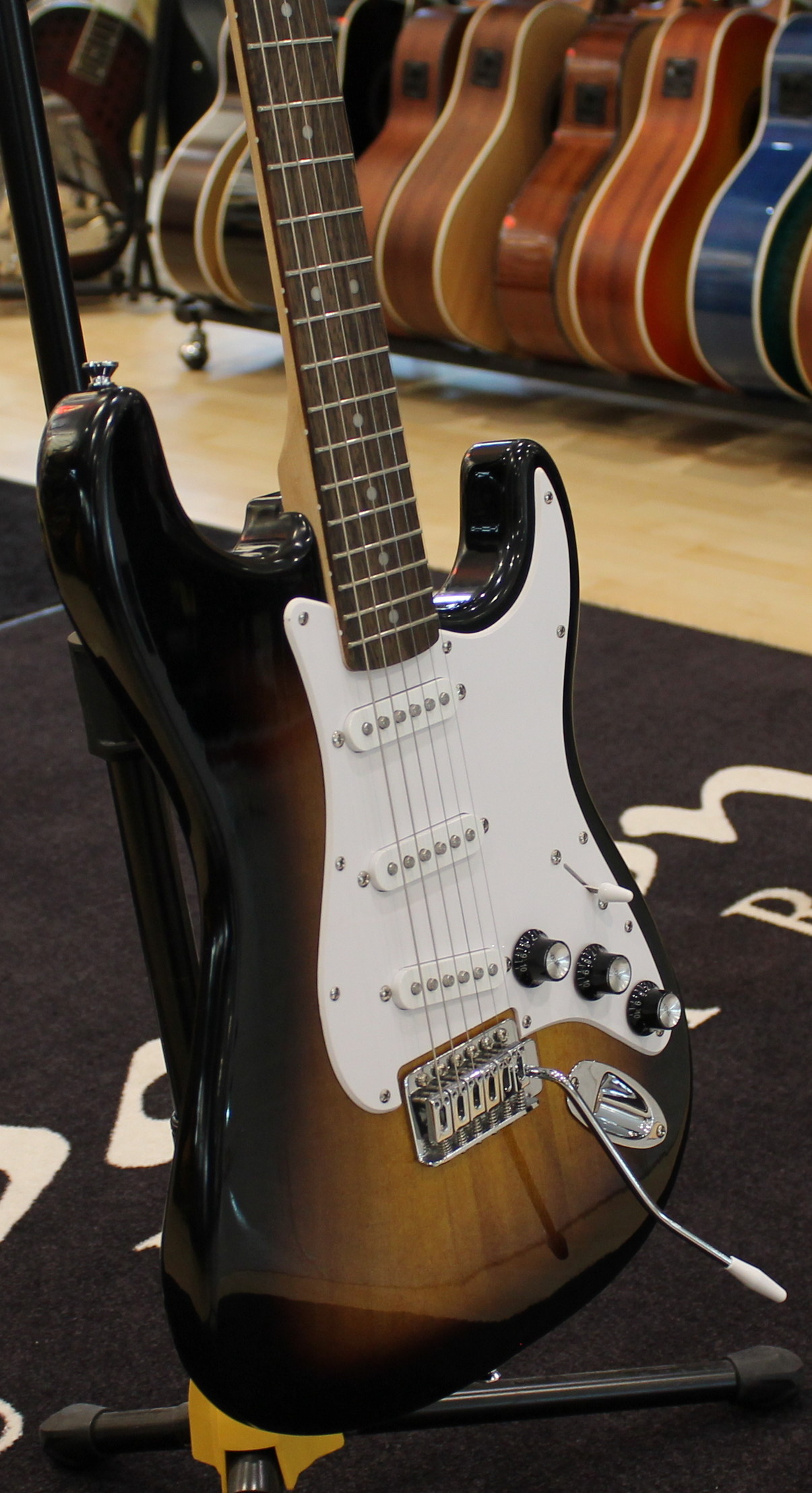 Squier Bullet Stratocaster USATO Cod.92821 - immagine 2