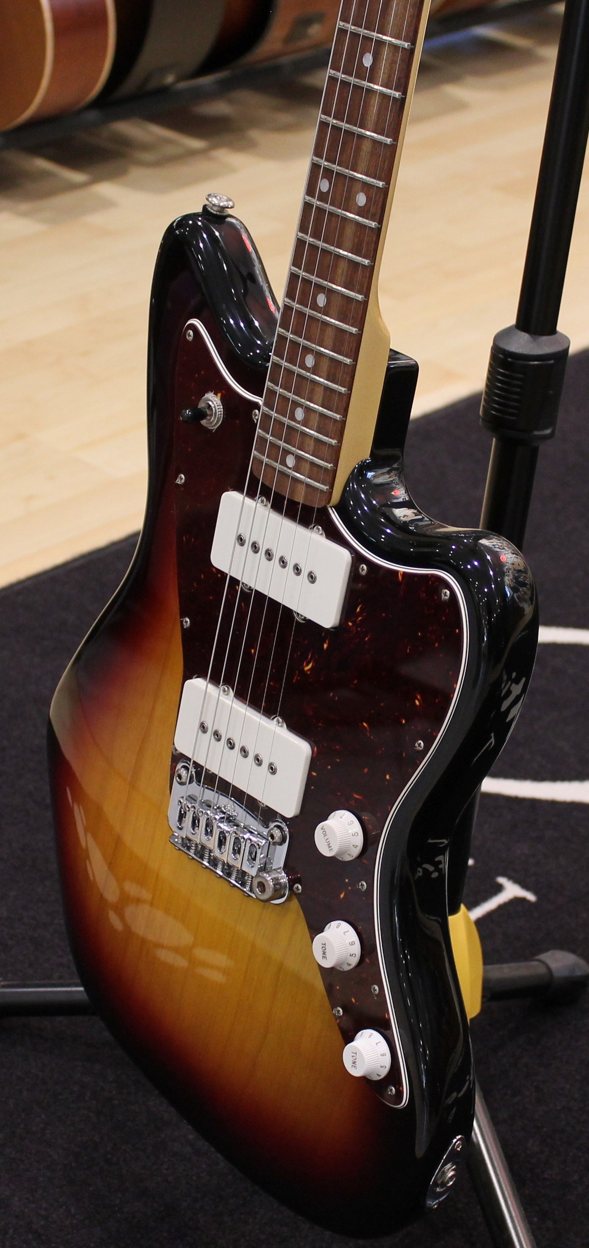 G&L Doheny Fullerton Deluxe USA 3 Tone Sunburst - immagine 3