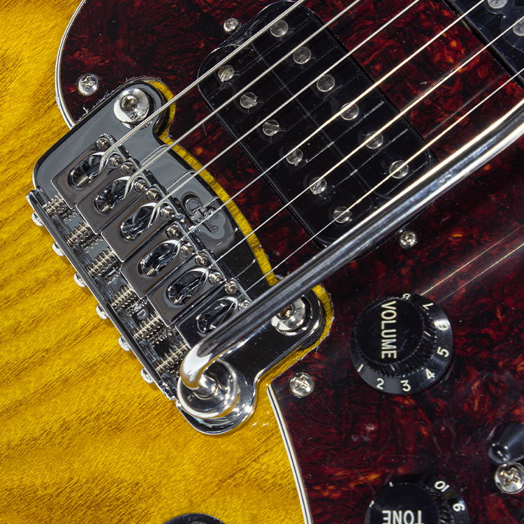 G&L Tribute Legacy HSS 3-Tone Sunburst - immagine 2