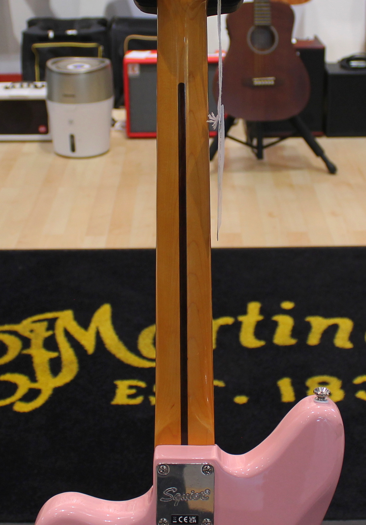 Squier Jaguar FSR Classic Vibe '60 Shell Pink EX DEMO - immagine 12