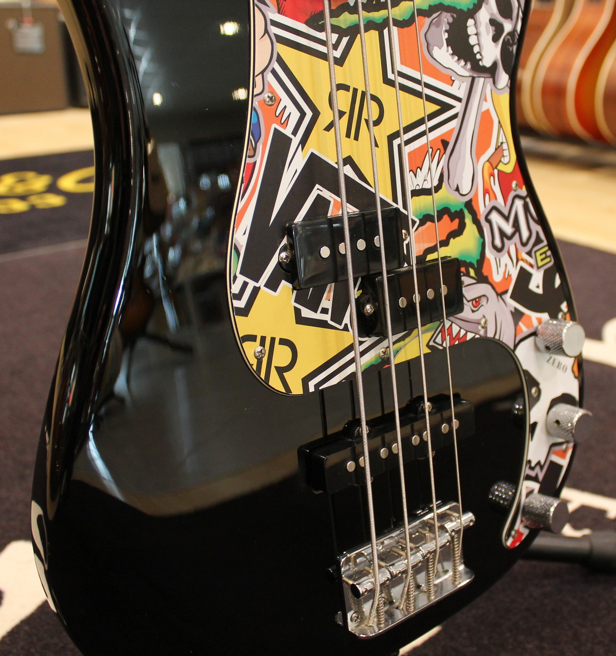 Squier Affinity PJ Bass USATO cod.128221 - immagine 3