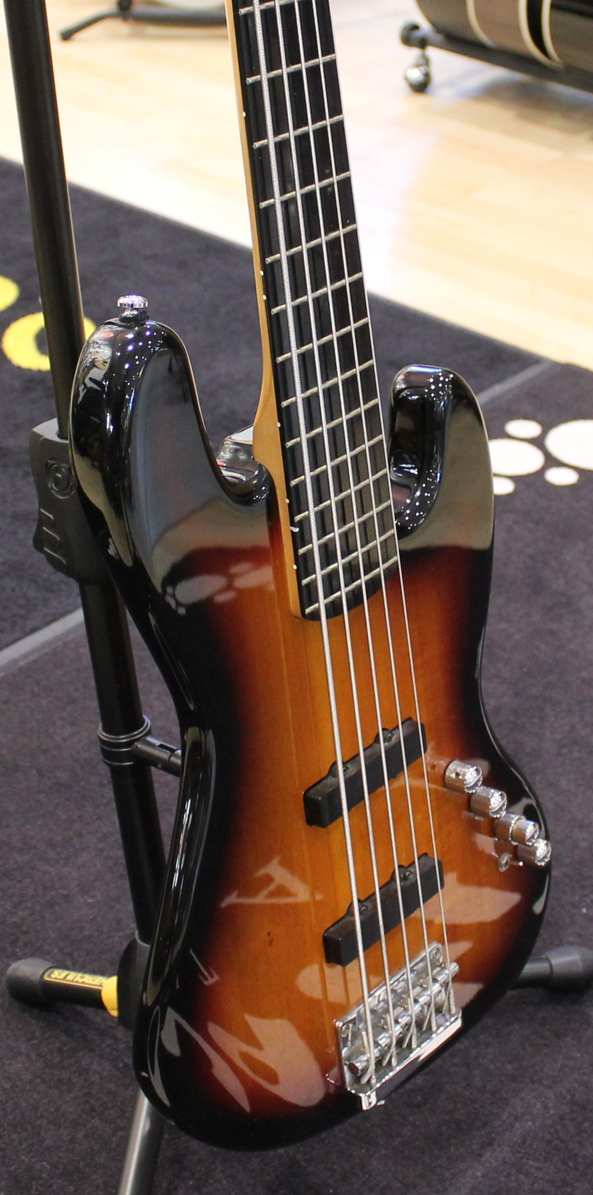 Squier Affinity Deluxe Jazz Bass V USATO cod.128321 - immagine 2