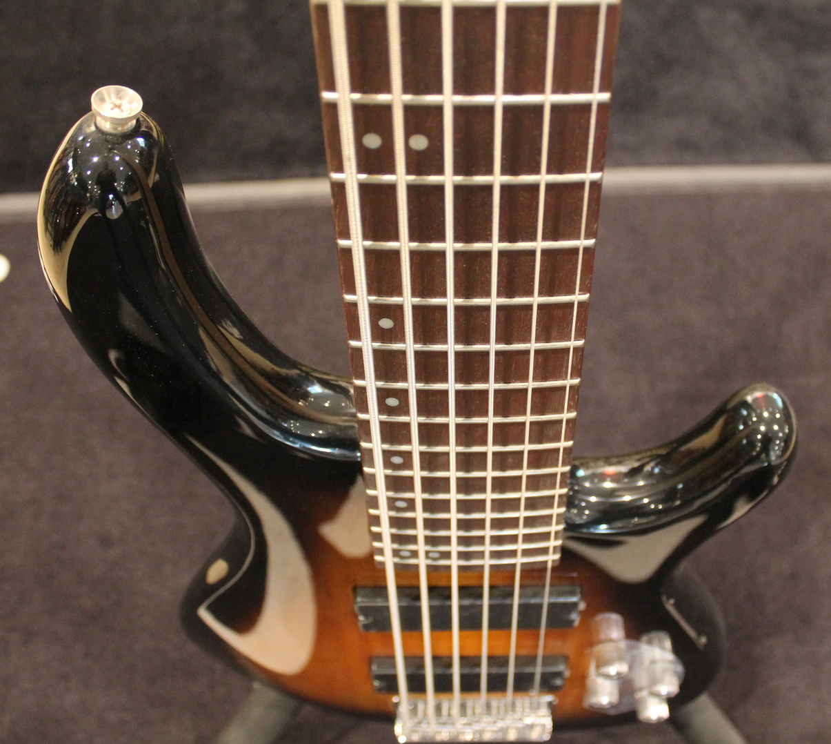 Cort Action Bass VI Plus 2TS - immagine 6