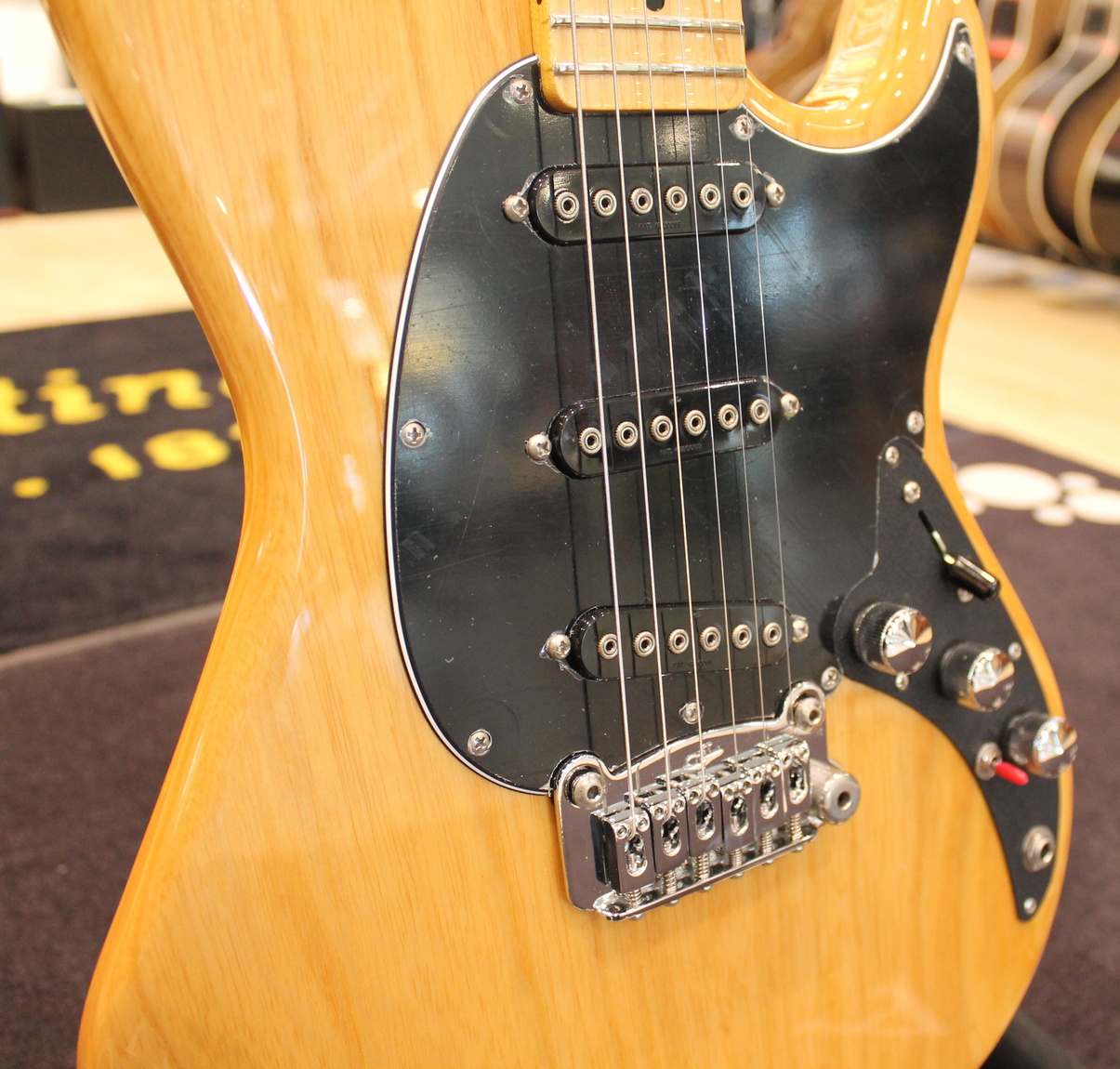 G&L CLF Skyhawk USA Natural - immagine 3