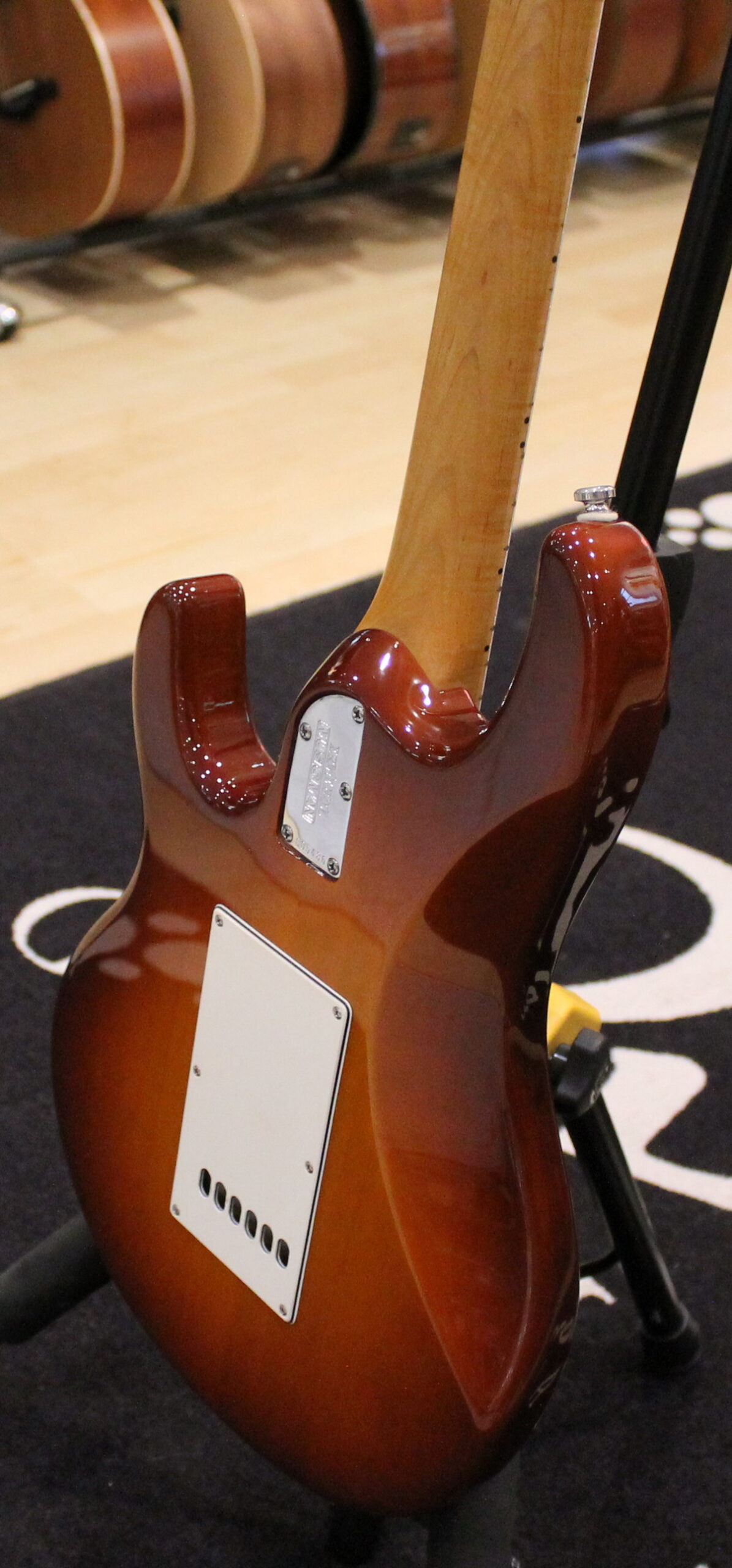 Music Man Silhouette USATO cod. 3822 - immagine 11