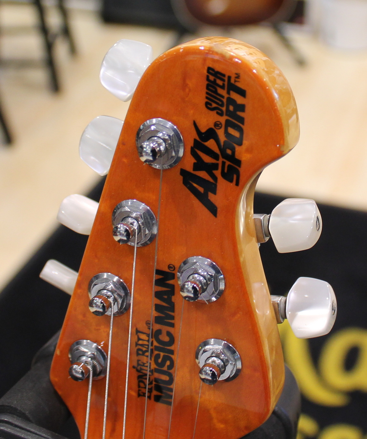 Music Man Axis Super Sport P-90 USATO cod. 17422 - immagine 8