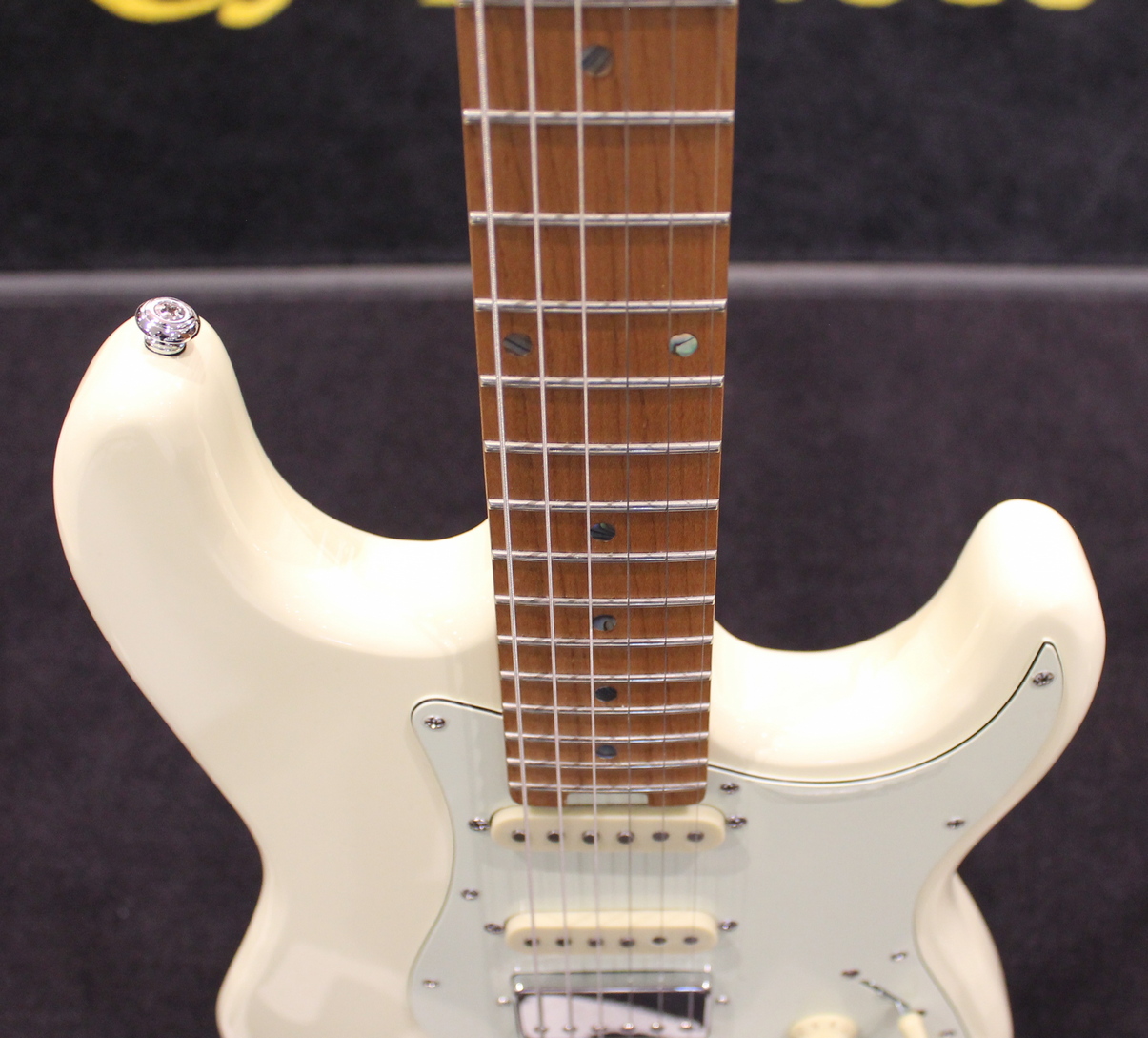 Schecter Traditional Route 66 LTD Yang H/S/S USATO cod. 16022 - immagine 5