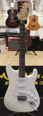 Squier Bullet Stratocaster White USATO cod. 22422
