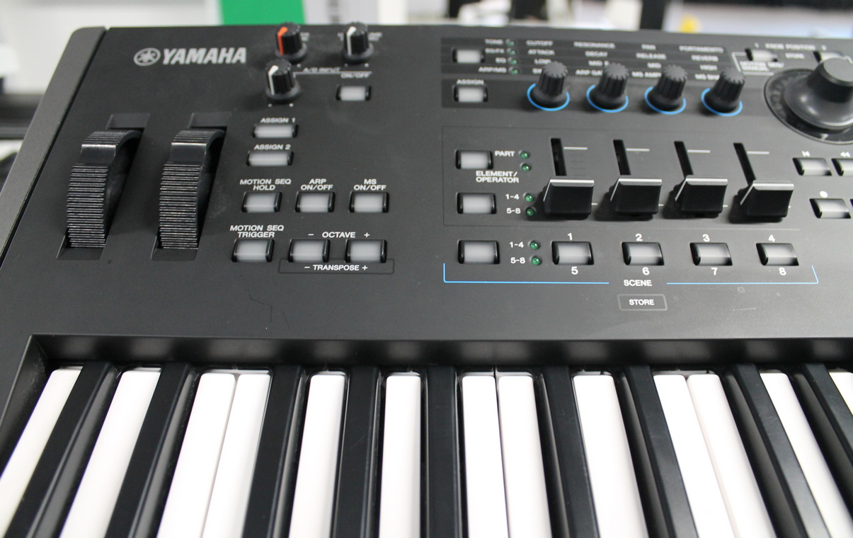 Yamaha MODX6 USATO cod. 23622 - immagine 4