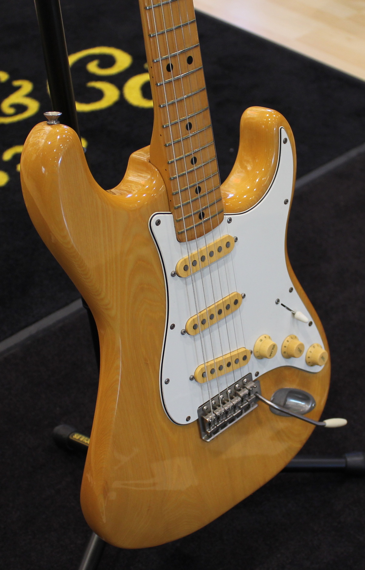 Fernandes Strat Stone Logo 1977 USATO cod. 41222 - immagine 2