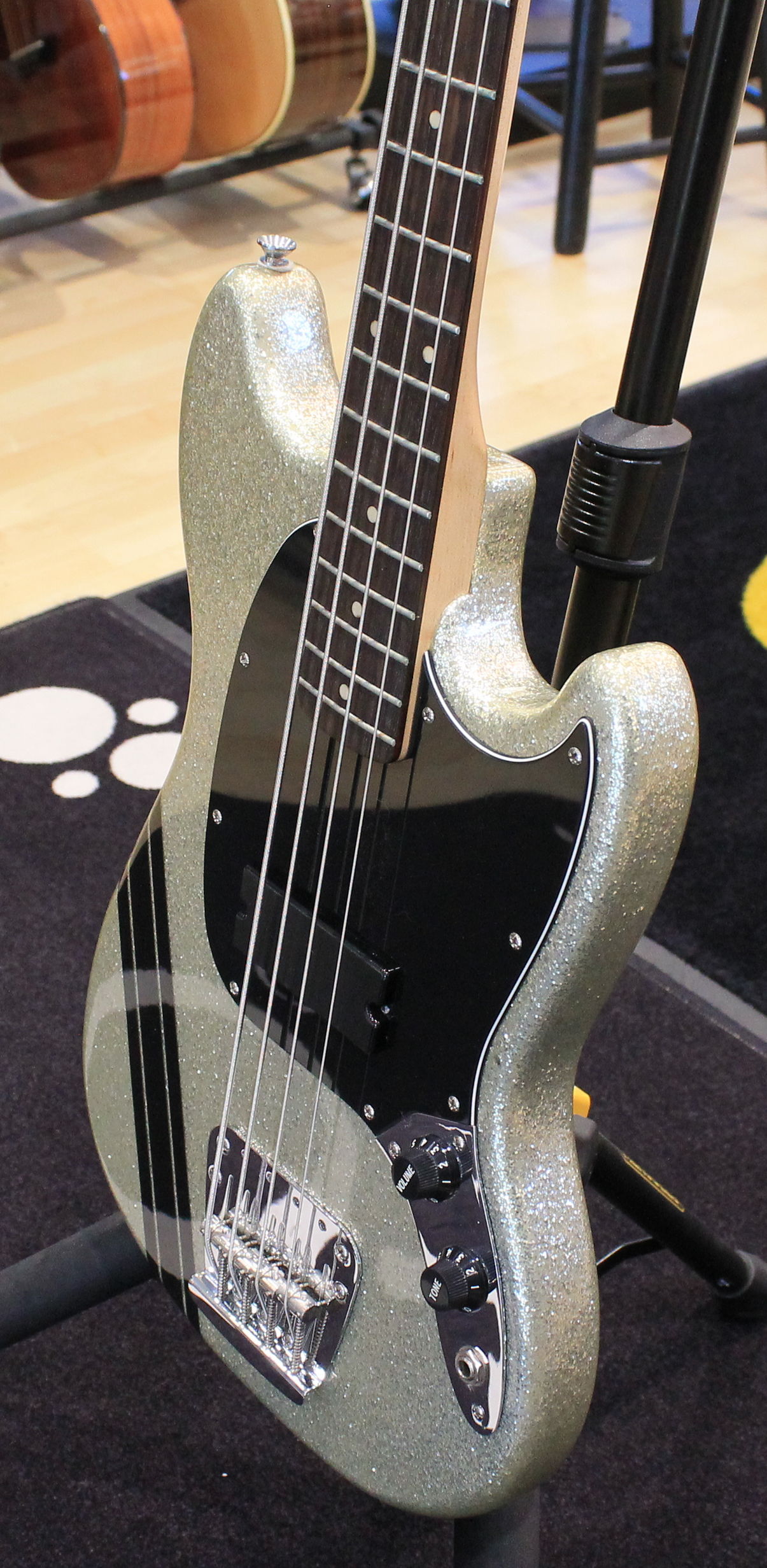 Squier Mustang Bass Mikey Way Signature USATO cod. 34922 - immagine 4