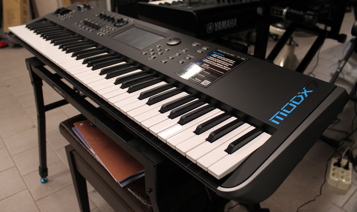 Yamaha MODX7 USATO cod. 40522 - immagine 3