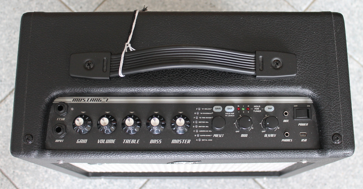 Fender Mustang I V2 USATO cod. 50122 - immagine 3