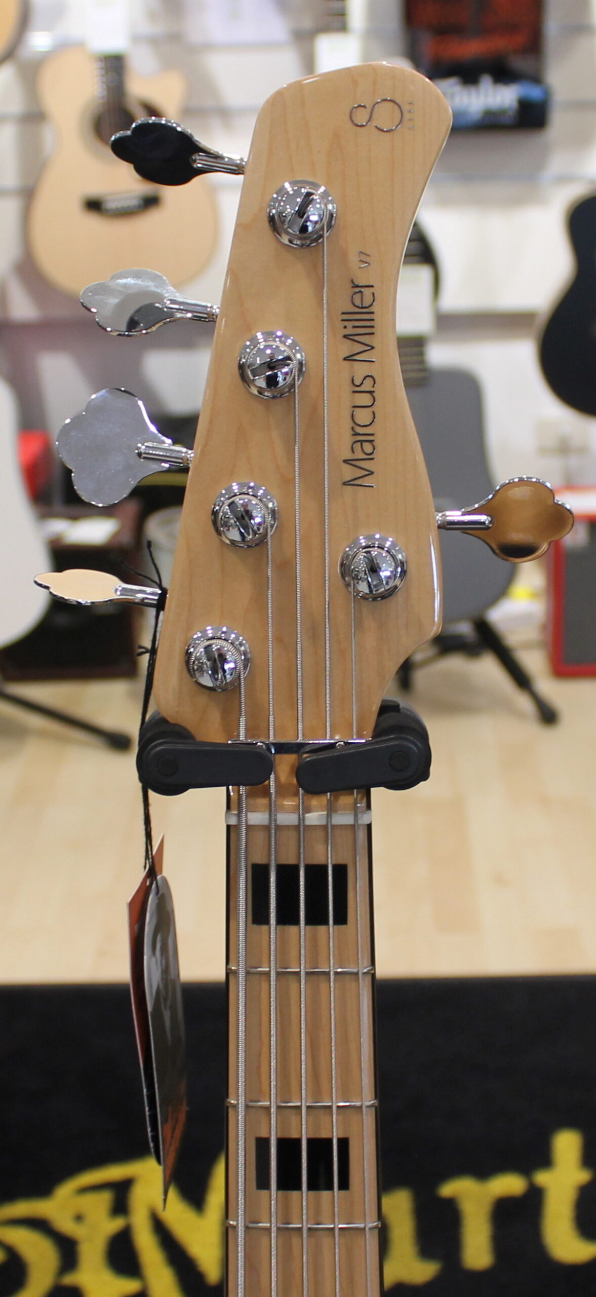 Sire Marcus Miller V7 Swamp Ash 5 USATO cod. 57722 - immagine 7