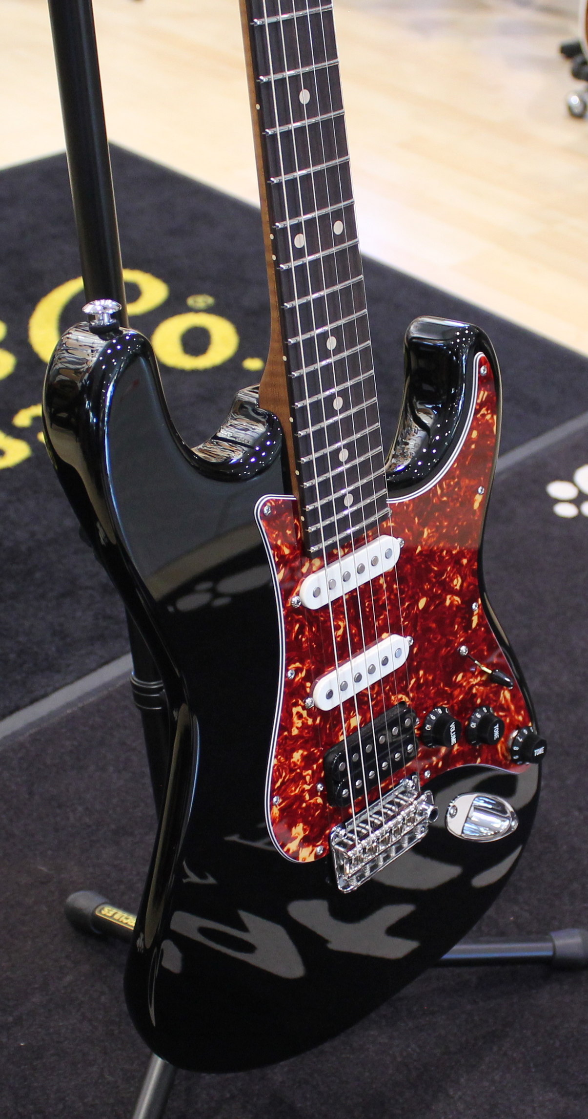 Suhr Classic S RW HSS Black Limited Edition - immagine 2