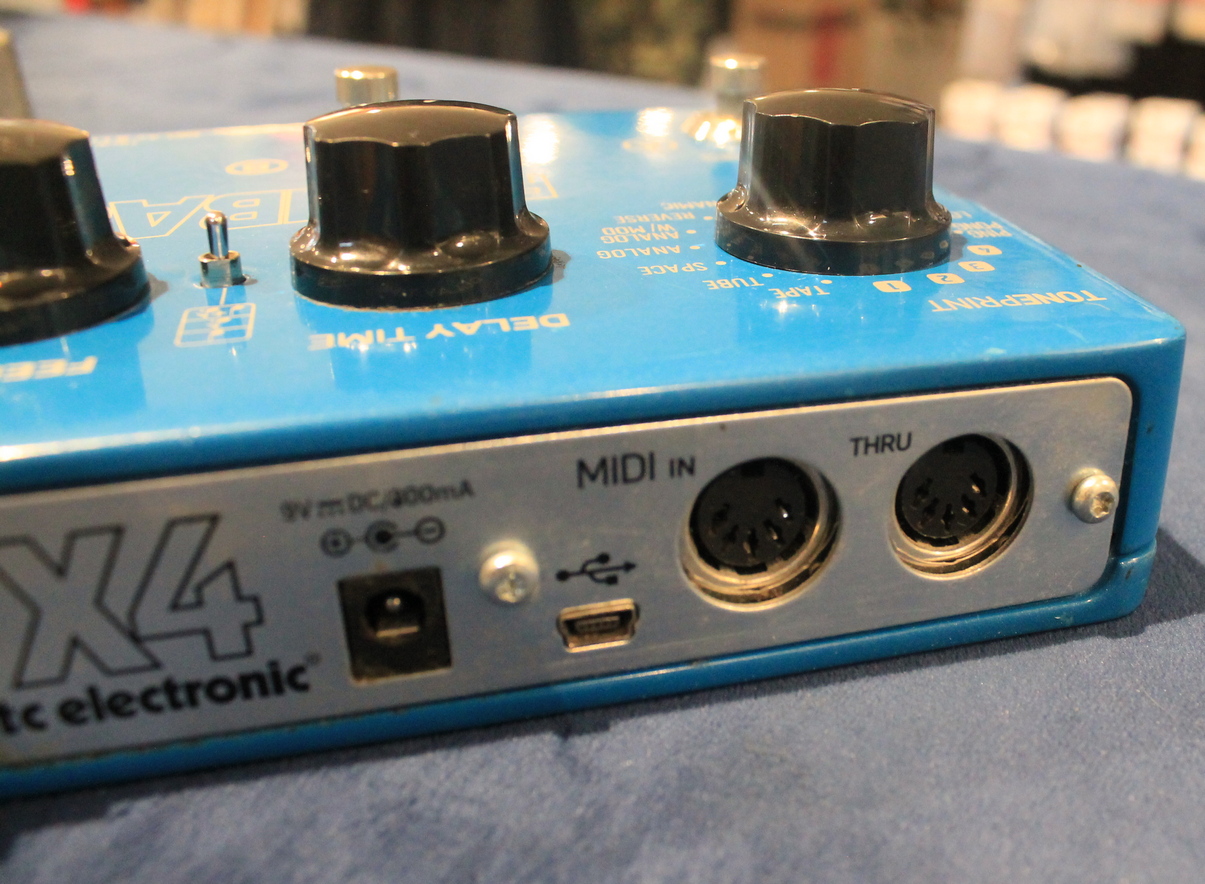 TC Electronic Flashback X4 USATO cod. 96622 < Lenzotti Strumenti