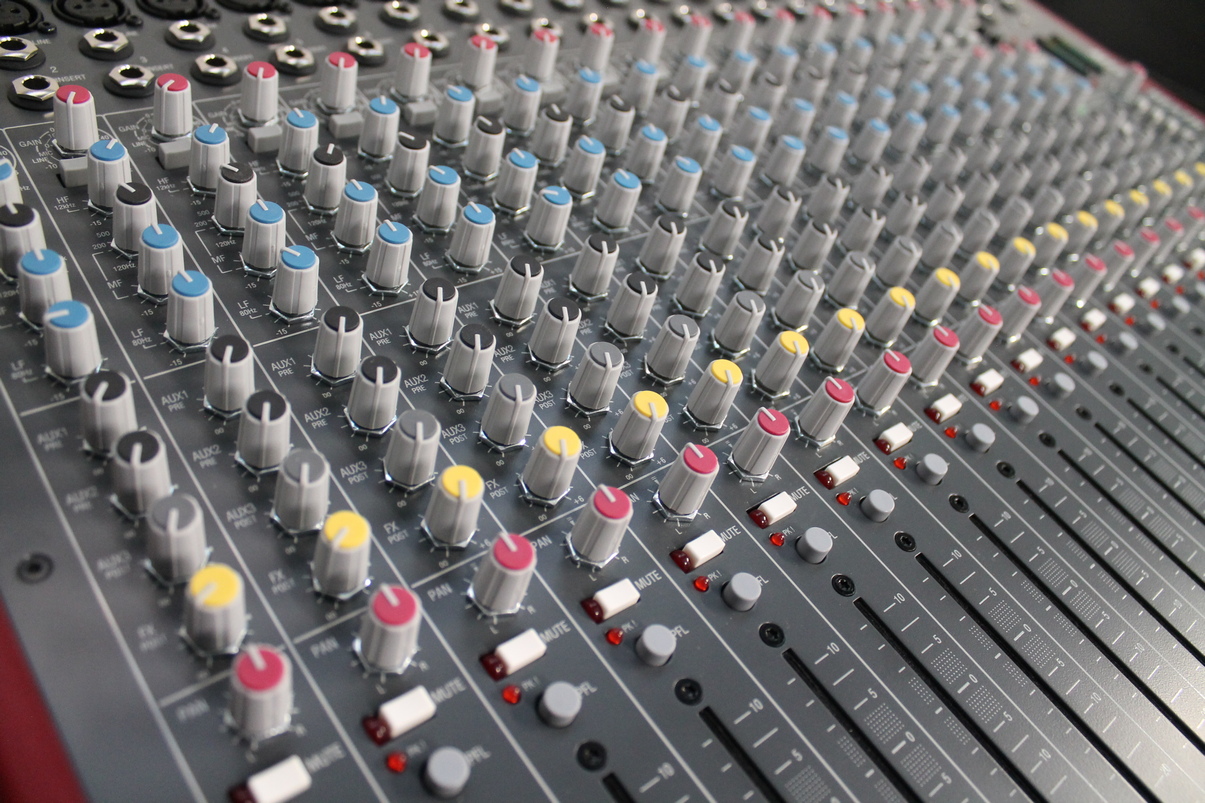 Allen & Heath Zed 22 FX USATO cod. 12623 - immagine 4