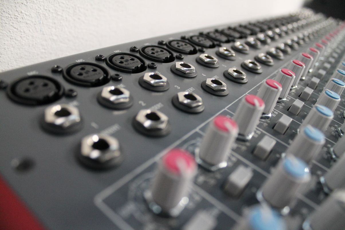 Allen & Heath Zed 22 FX USATO cod. 12623 - immagine 6