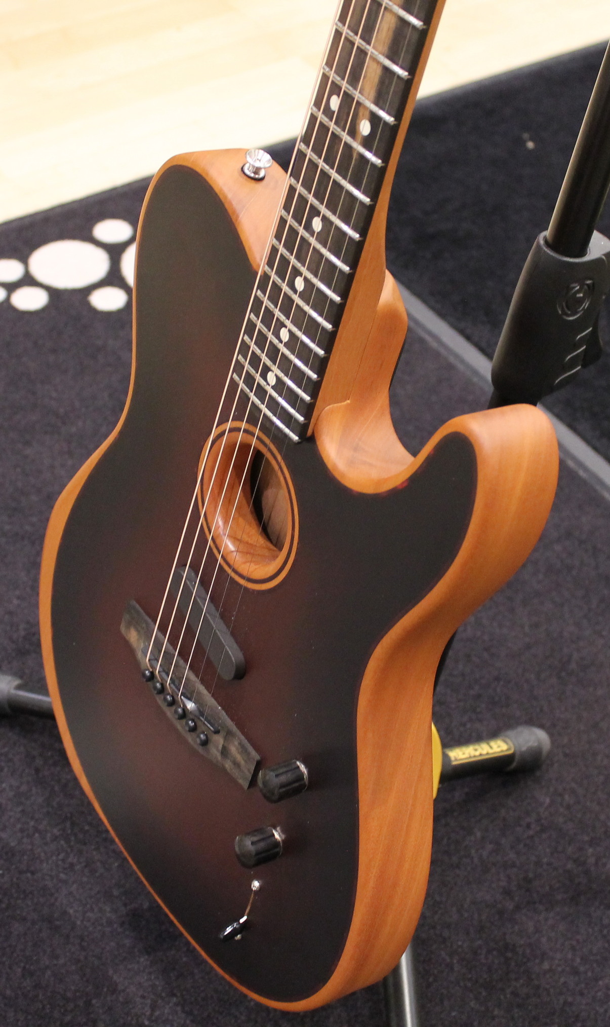 Fender Acoustasonic Telecaster Bourbon Burst USATO cod. 10723 - immagine 4