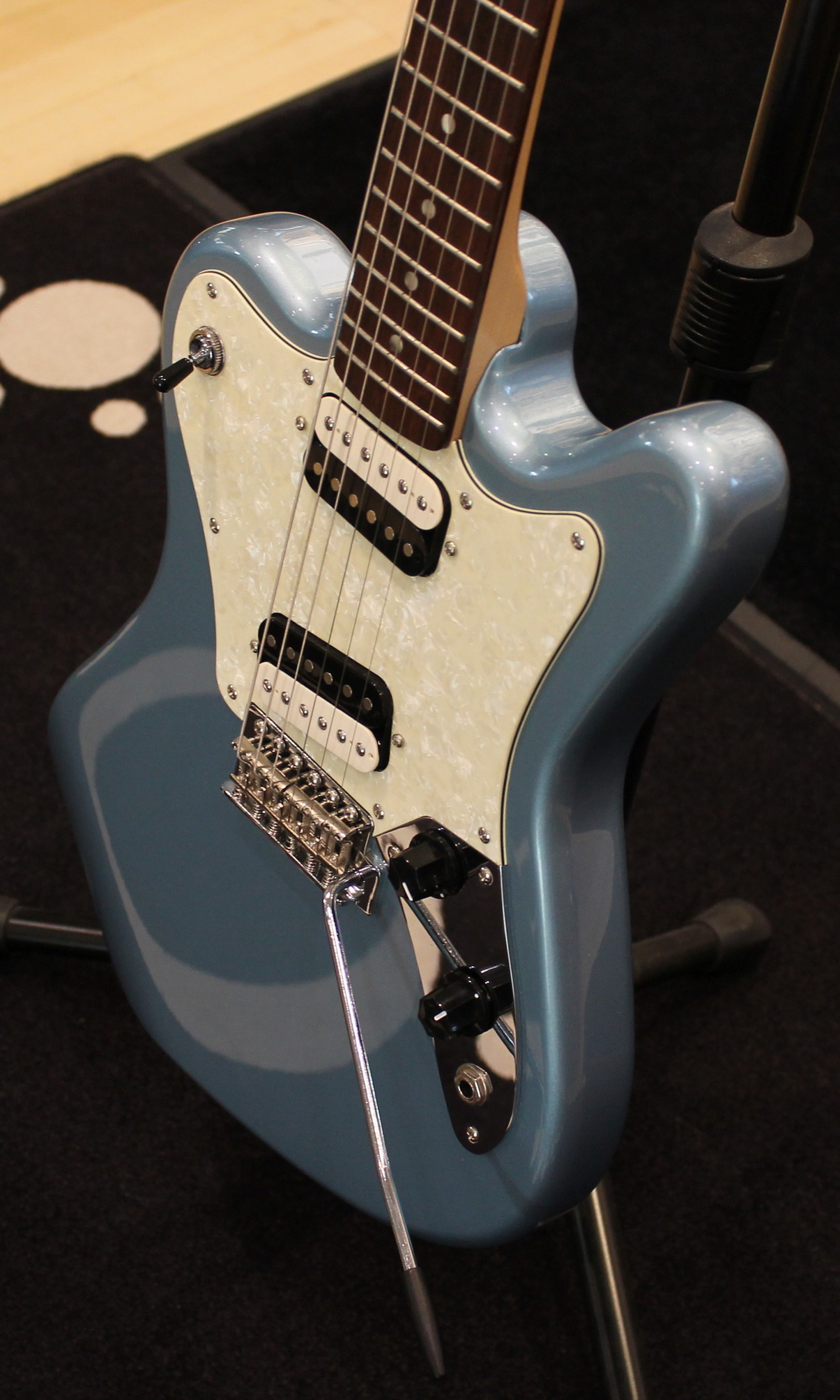 Squier Paranormal Super-Sonic USATO cod. 12423 - immagine 4