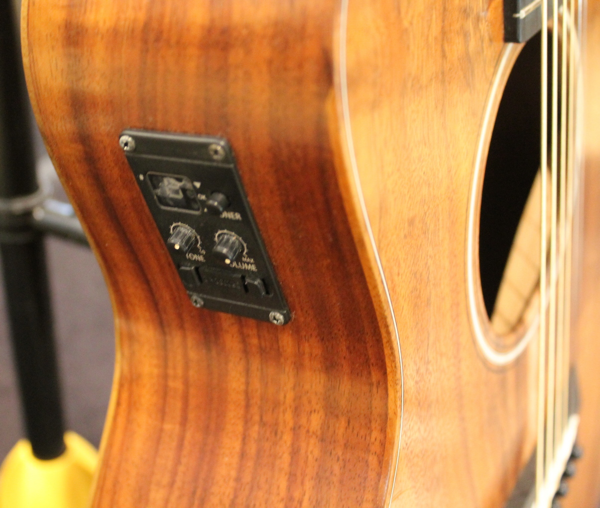 Taylor GS Mini-e Koa USATO cod. 8323 - immagine 2