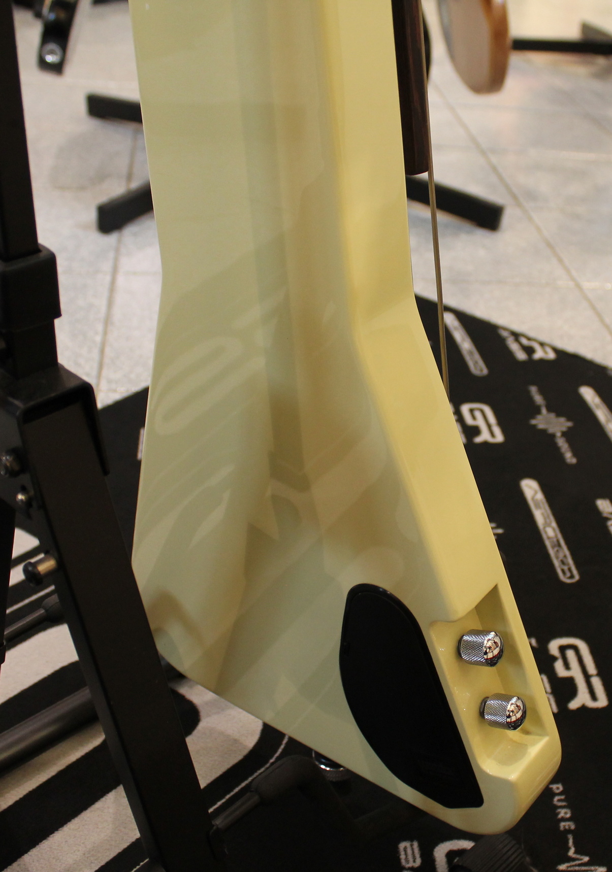 Warwick Triumph Lite 4 USATO cod. 15323 - immagine 6