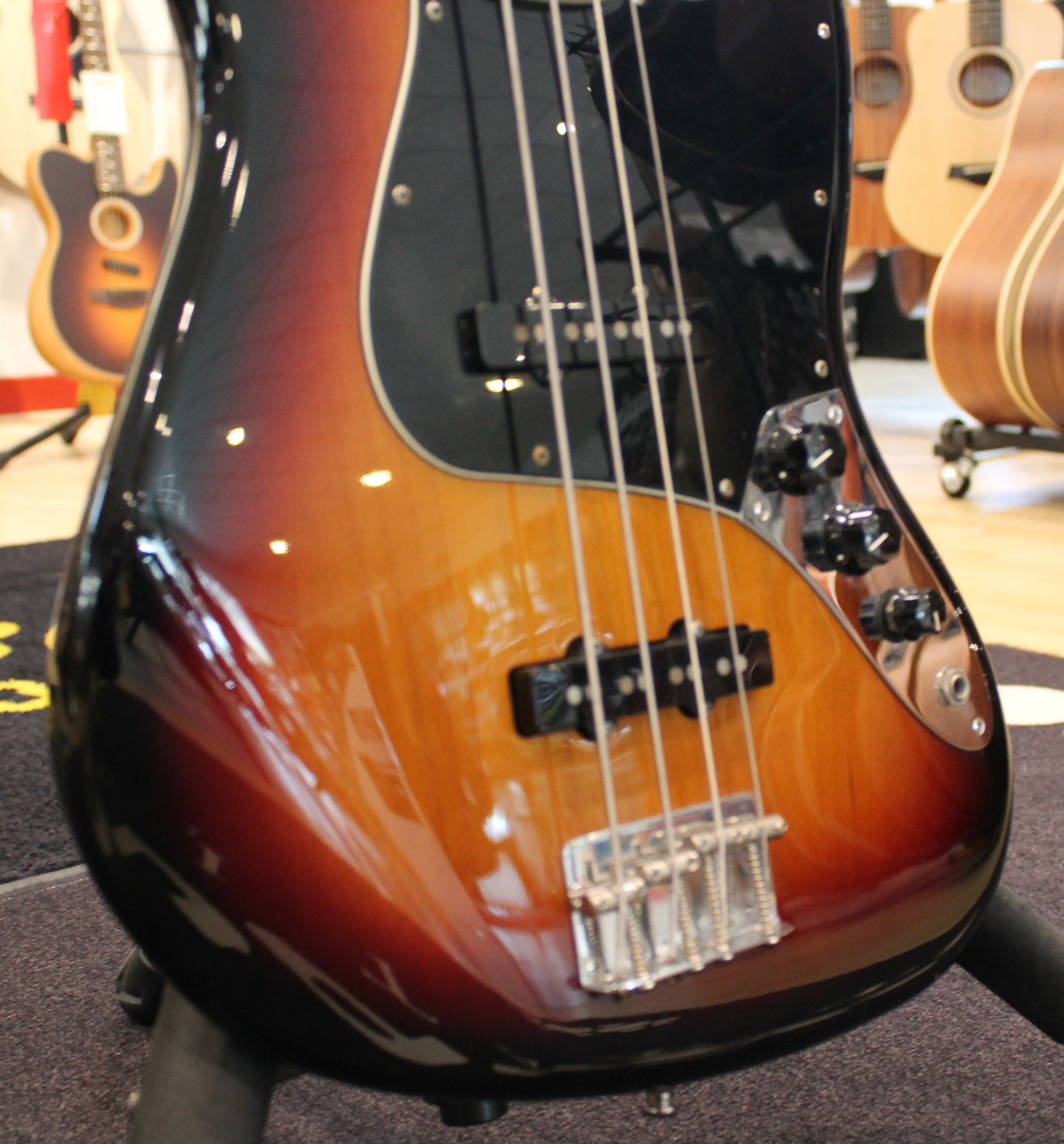 Fender Classic '70s Jazz Bass USATO cod. 42123 - immagine 3