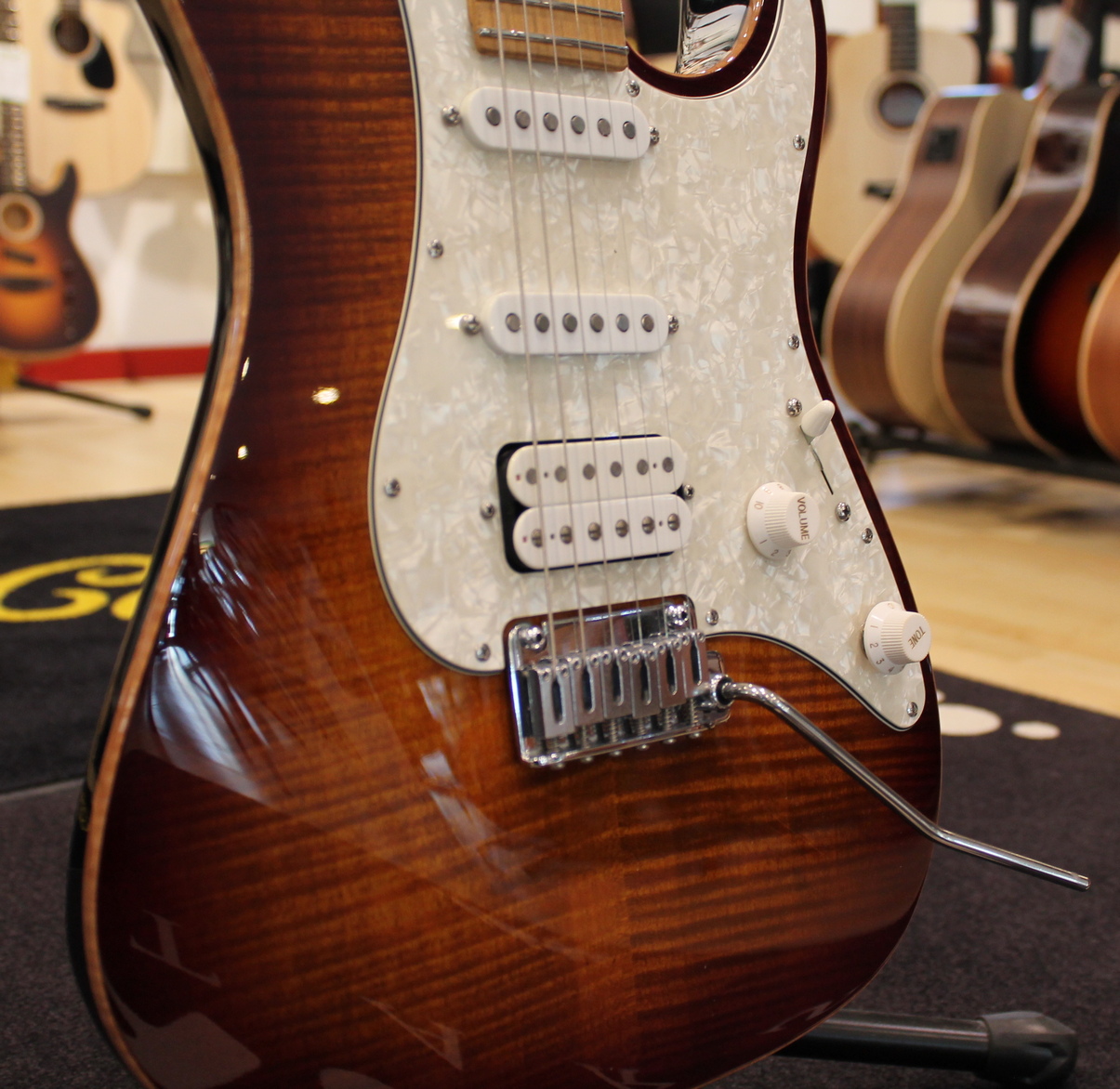 Suhr Standard Plus HSS USATO cod. 43023 - immagine 3