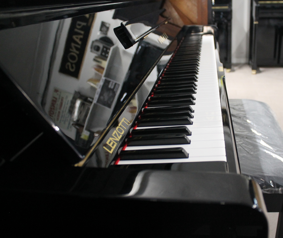 Yamaha U1H Pianoforte Verticale Ricondizionato - immagine 3