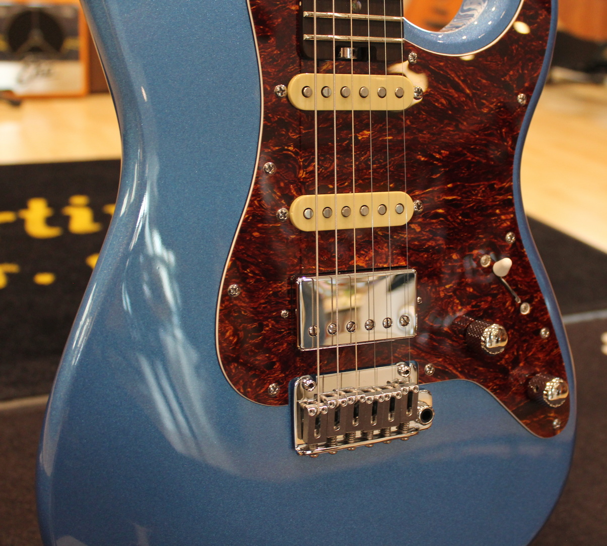 Schecter Traditional R66 Custom HSS DOB EX-DEMO cod. 50723 - immagine 3