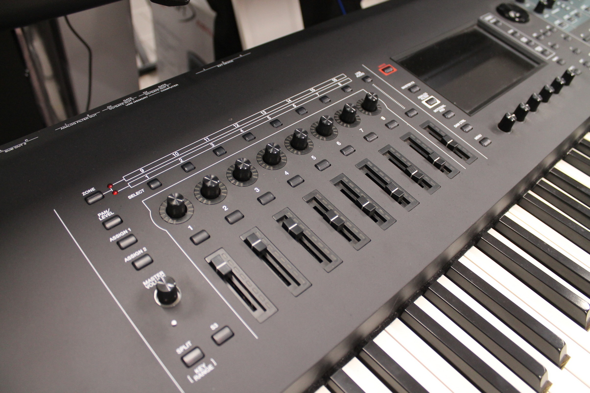 Roland Fantom 8 USATO cod. 56723 - immagine 5