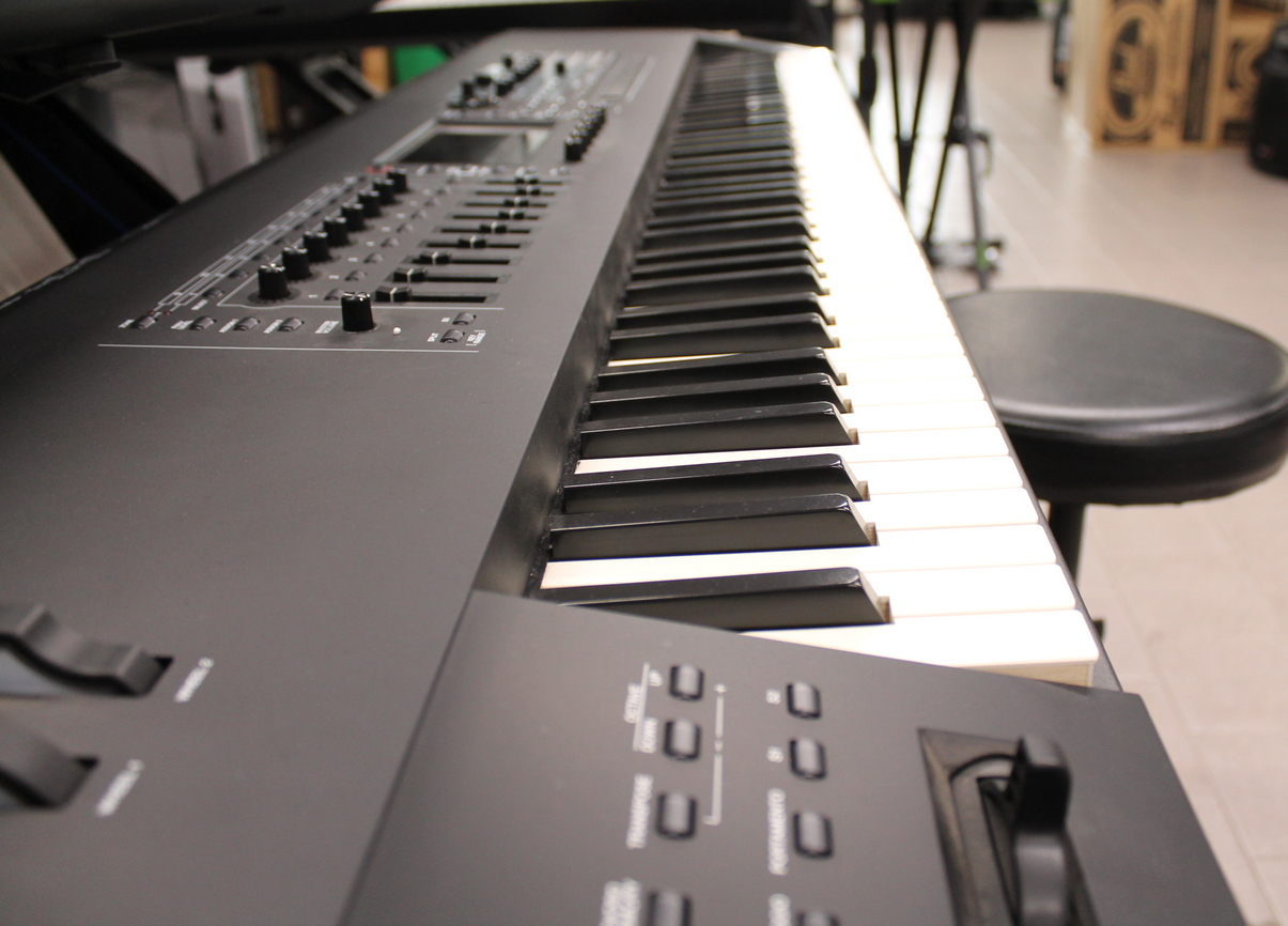 Roland Fantom 8 USATO cod. 56723 - immagine 7