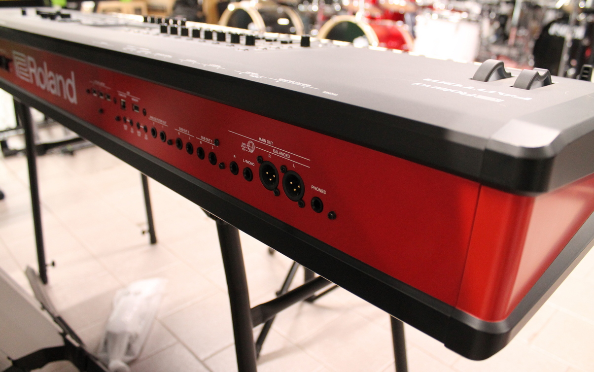 Roland Fantom 8 USATO cod. 56723 - immagine 8