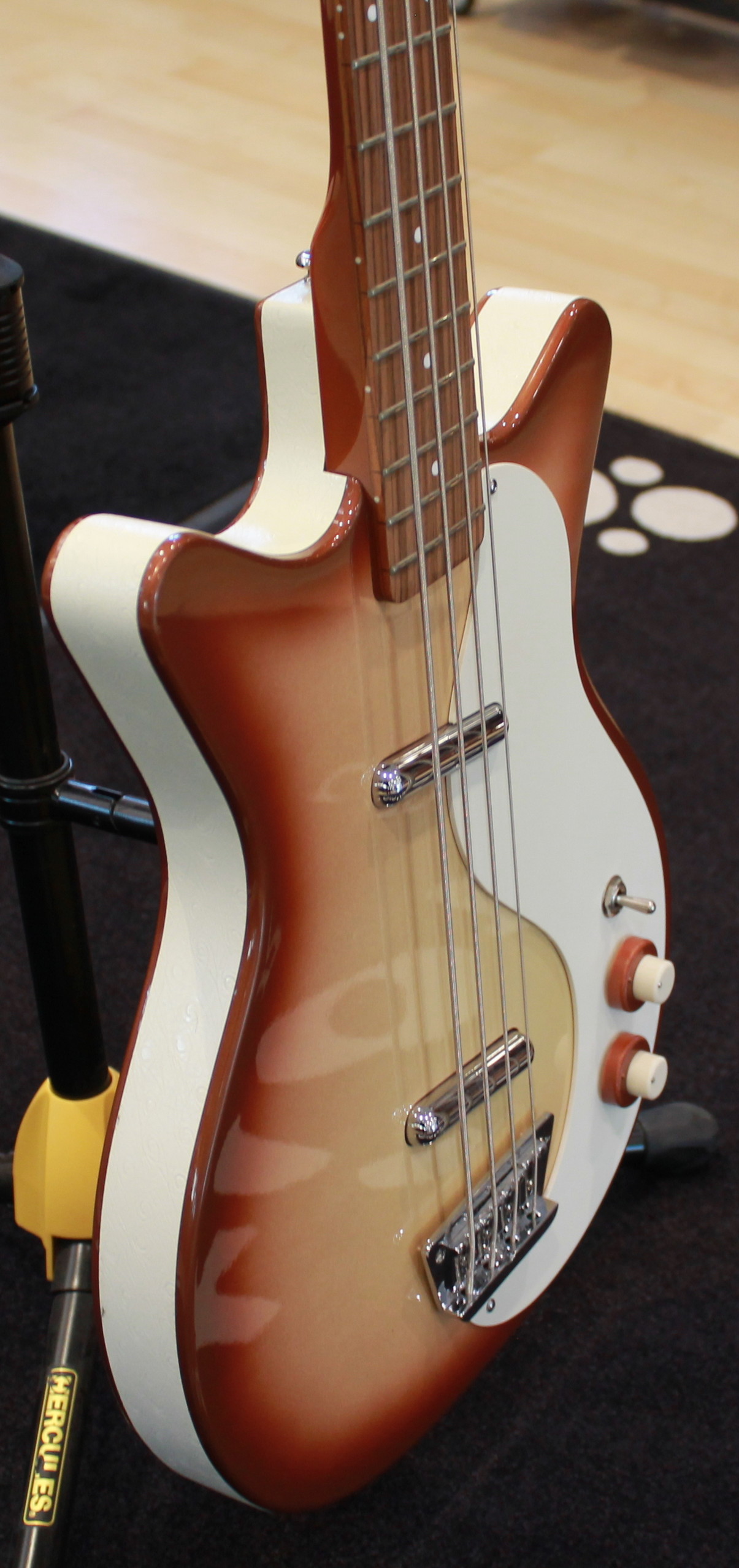 Danelectro '59DC Long Scale Bass COB USATO cod. 59323 - immagine 2