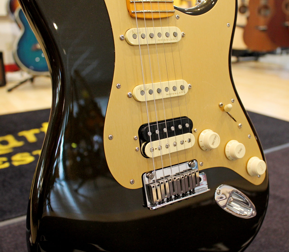 Fender Ultra Stratocaster HSS Texas Tea USATO cod. 75023 - immagine 3