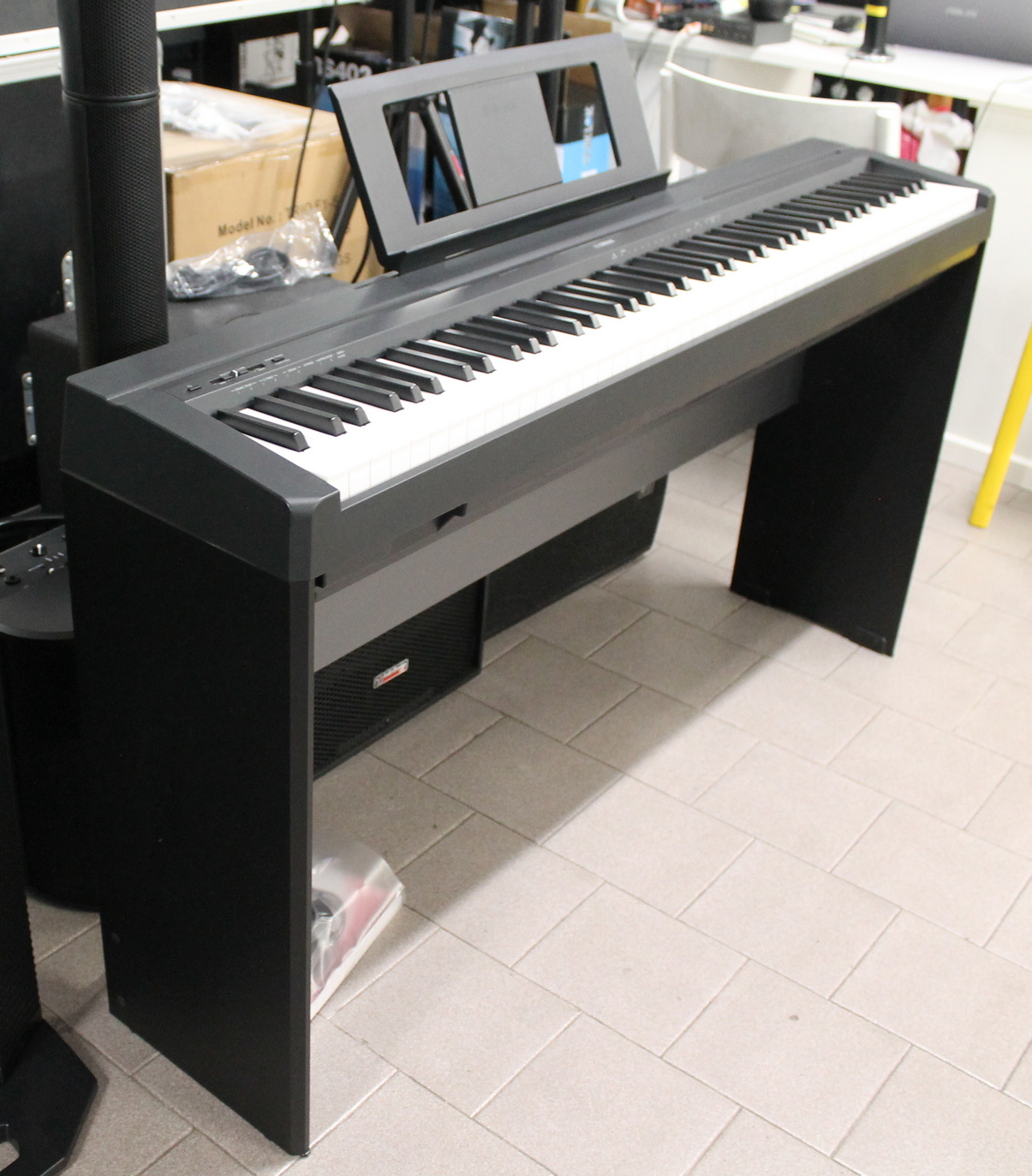 Yamaha P-45 + stand USATO cod. 68223 - immagine 2