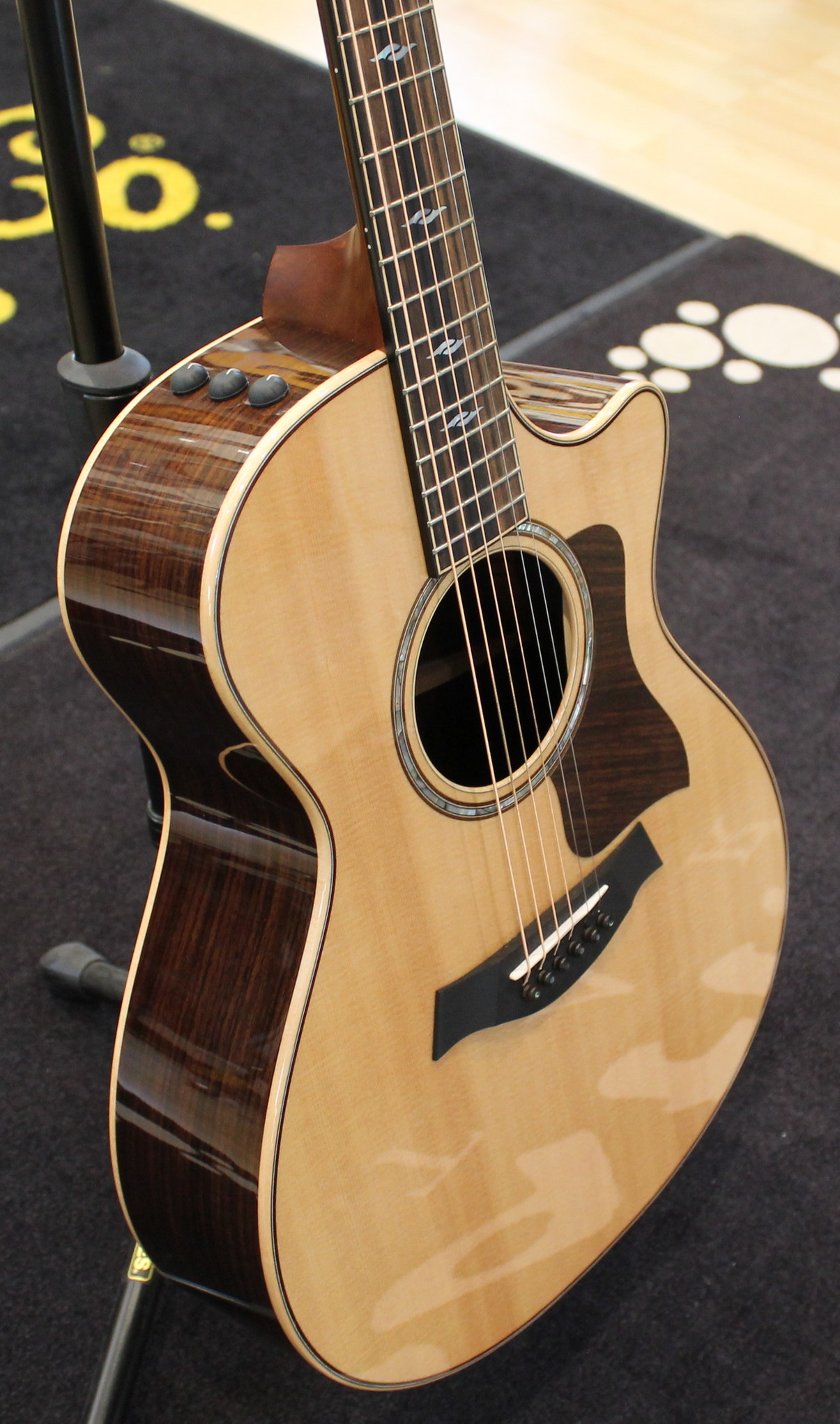 Taylor 812ce USATO cod. 81423 - immagine 2