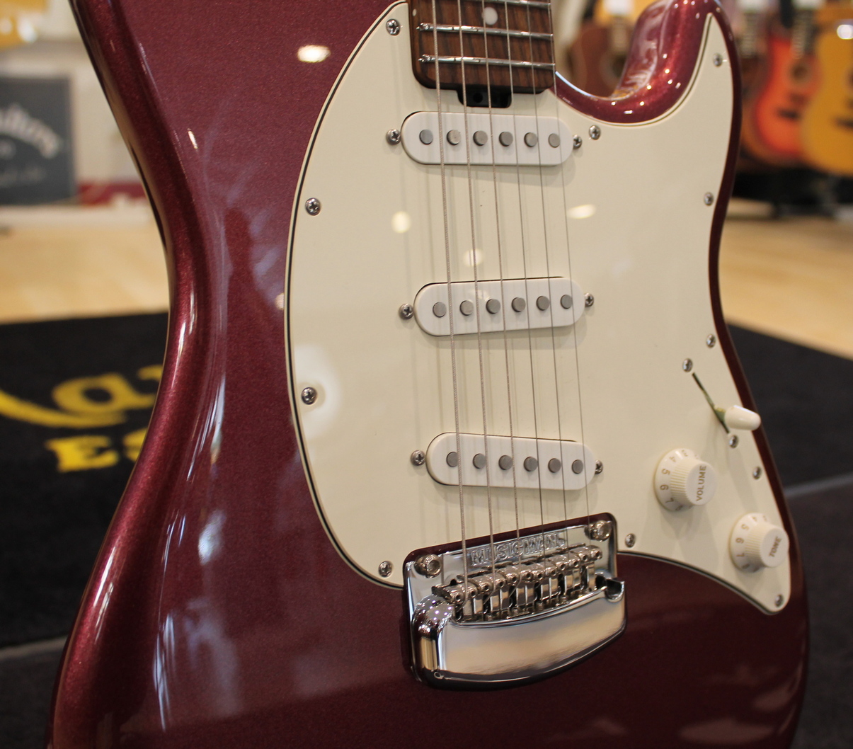 Music Man Cutlass SSS Maroon Mist USATO - immagine 3