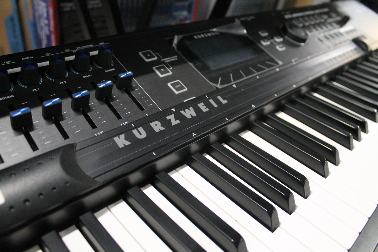 Kurzweil PC-4 88 + Ribbon control USATO cod. 116123 - immagine 5