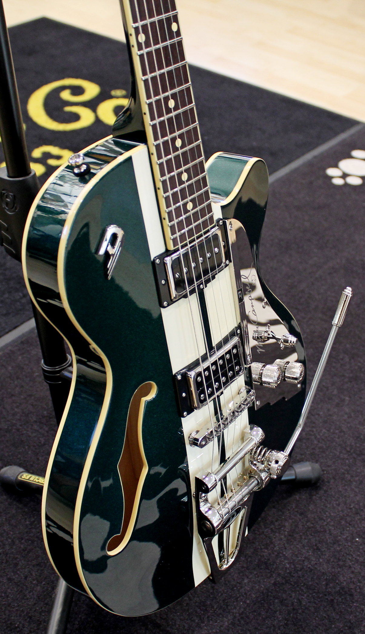 Duesenberg 40th Anniversary Campbell Catalina Green w/ Racing Stripes - immagine 2