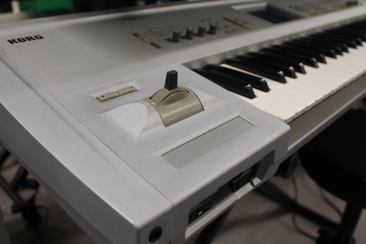 Korg Triton 61 USATO cod. 2024 - immagine 3