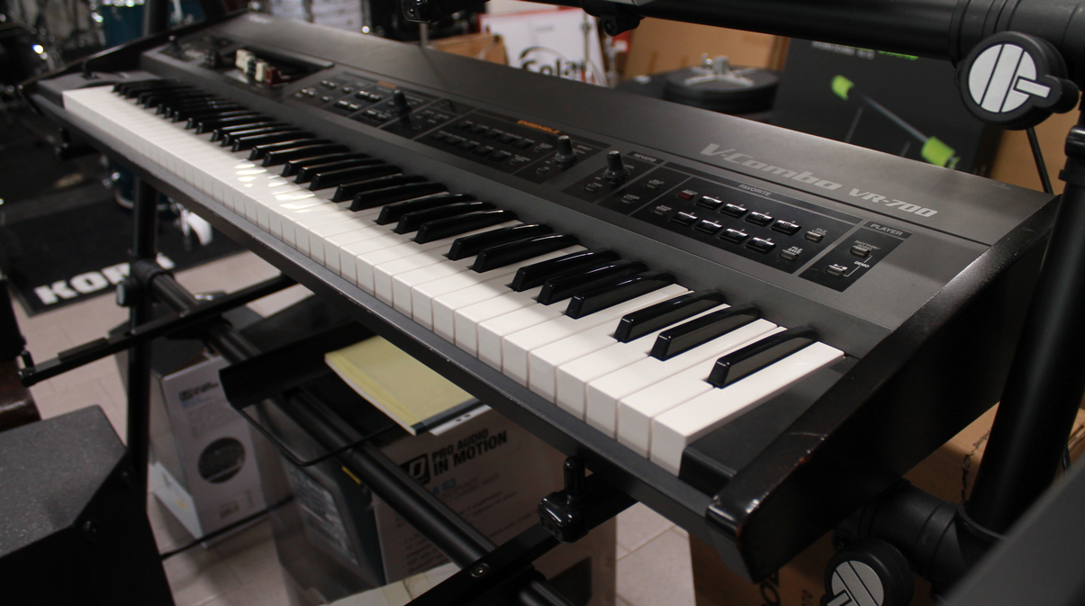 Roland VR-700 USATO cod. 35524 - immagine 2