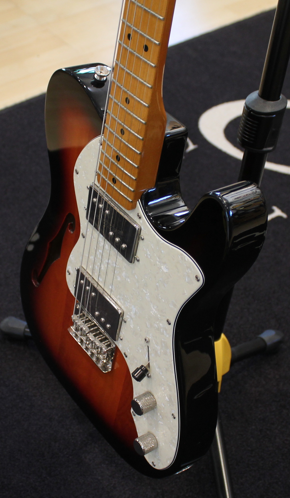 Squier CV '70s Thinline Telecaster USATO cod. 43024 - immagine 4