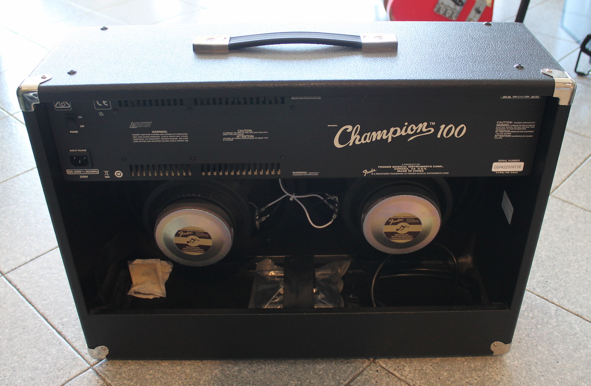 Fender Champion 100 USATO cod. 63424 - immagine 2